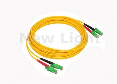 1.5Meter cabos de ligação em ponte E2000/APC de uma fibra ótica de 2,0 milímetros do diâmetro com revestimento de PVC