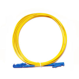 O cabo de remendo da fibra ótica de E2000 UPC datilografa a tampão plástico o único modo simples 2,0 Diamter