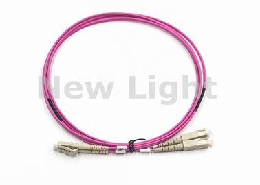 comprar LC UPC a PVC de fibra ótica OM4 50 multimodos do duplex 2.0mm do cabo de remendo do SC UPC/125 online manufacture