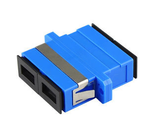 comprar Único adaptador frente e verso do adaptador da fibra ótica do modo/SC com material plástico dos grampos online manufacture
